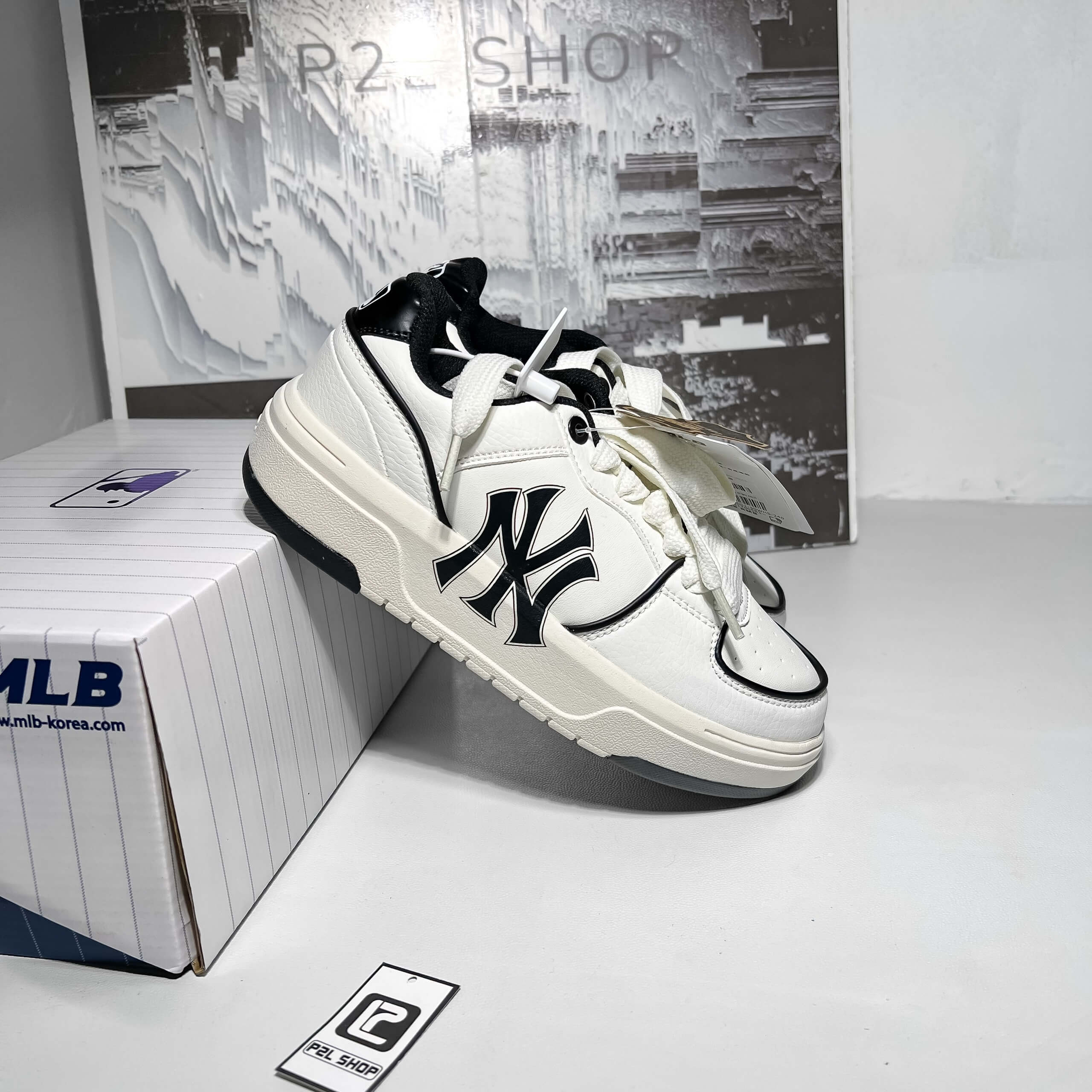 Giày MLB Chunky Liner Low New York Yankees Ivory Like Auth  Shop giày  Replica